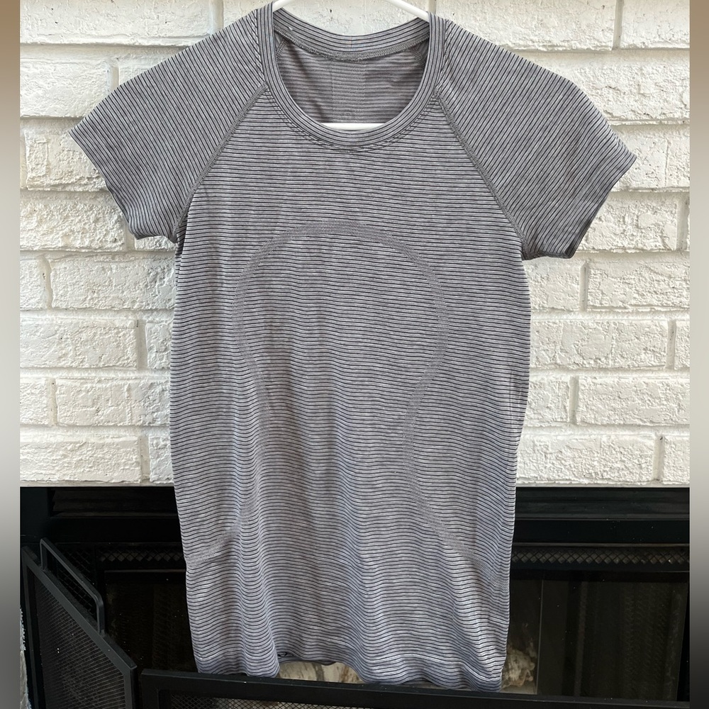 Lululemon swiftly tech size 4!